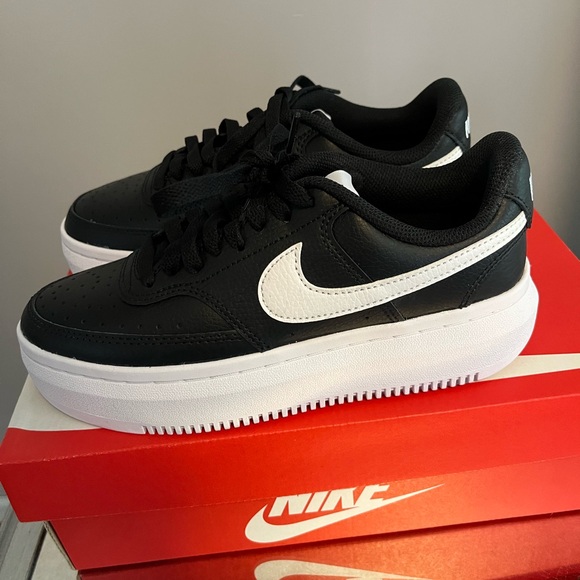 Nike Women’s Platform Sneaker - Picture 1 of 6
